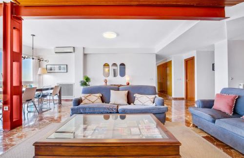 Ensanche Centro Apartment | Apt Alameda de Colon Solo Familias
