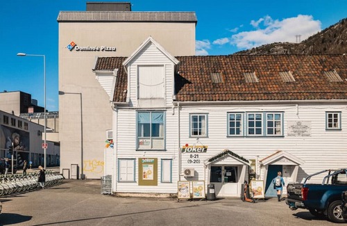 Sandviken Apartment | Apt Hotel in Sandviken I Roof Terracce I Landry