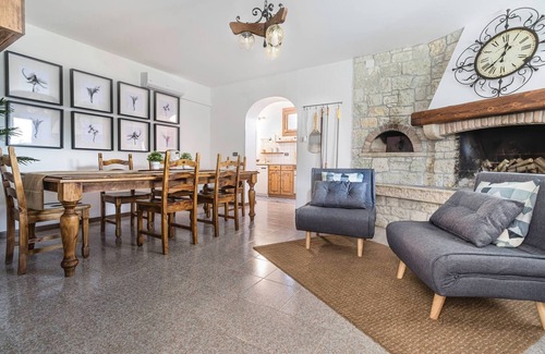 San Pietro di Feletto Apartment | Apt In Villa With Pool 45 Min Ve Unesco Area