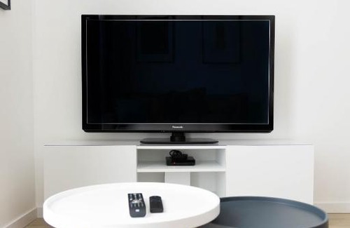Evian-les-Bains Apartment | Apt rénové à 2 min à pied du lac - Wifi gratuit