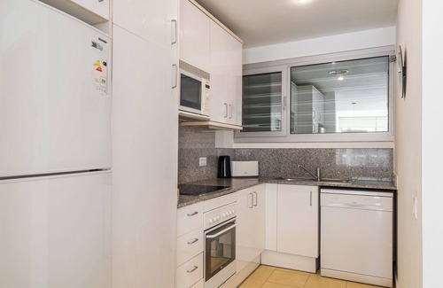 Dreta de l'Eixample Apartment | Apt with Balcony in Barcelona Center