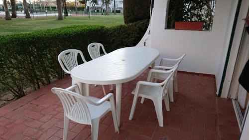 Ayamonte Apartment | APTO. DOBLE PLANTA BAJA CON ACCESO A LA PISCINA
