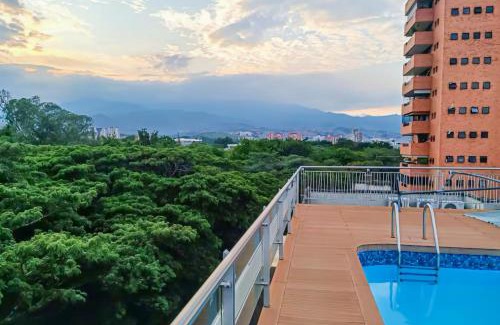 Campestre Apartment | Apto en Cali Moderno con Balcón, Piscina & Terraza