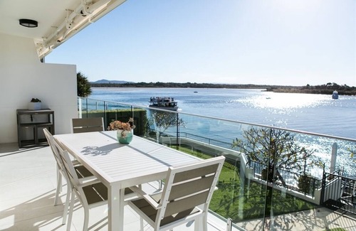 Noosa Heads Apartment | Aqua Linea 2 Bedroom Apartment
