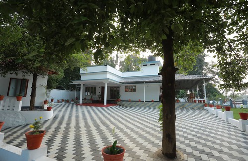 Perumbavoor Villa | aqua water front resort a periyar river view villa