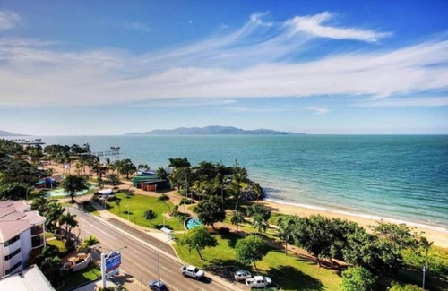 North Ward Apartment | Aquarius on the Strand - Oceanfront Unit