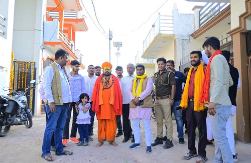 Faizabad House | Aradhya home stay nSpacious 5-bedroom building in welcoming Ayodhya withAC,WiFi