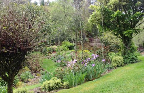 Aria Bed & Breakfast | Aramatai Gardens