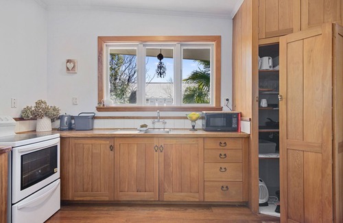 Mapua House | Aranui palms - Mapua Holiday Home