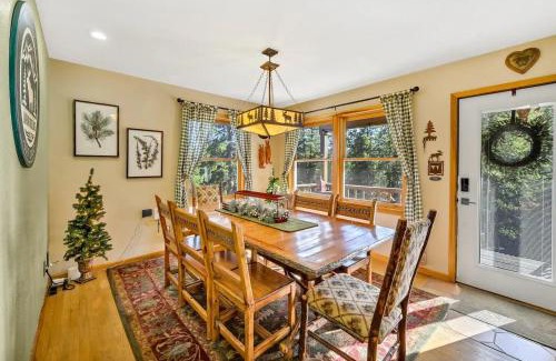 Black Hawk House | Arapaho Forest Lodge w Hot Tub + Trail Access