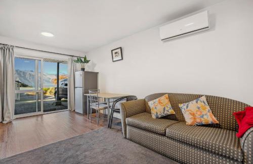 Fernhill House | Arawata Retreat - Queenstown Mountain Serenity