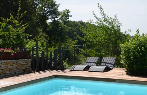 Peyrissas House | ARBRAKABANE, perched huts and caravans