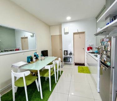 Taman Daya Apartment | ARC swimming pool Musliim homestay JB