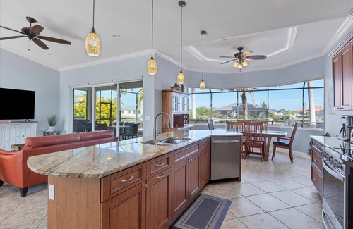 South Gulf Cove House | ARC8138 Summary: Sout