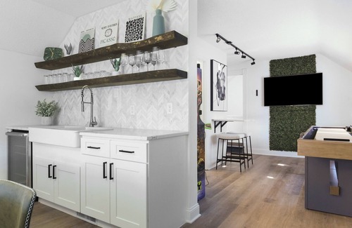 Northeast Minneapolis House | Arcade Game Room/5min to Downtown/Putting Green/Wet Bar