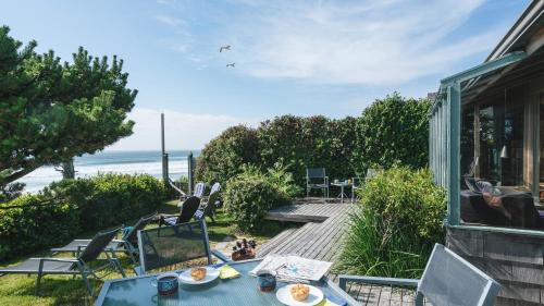 Arch Cape House | Arch Cape Escape by AvantStay Sensational Clift Top Home w Pacific Ocean Views