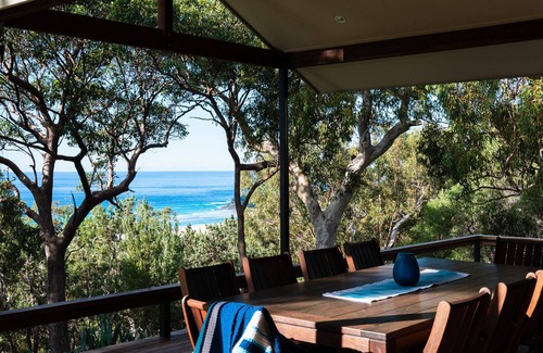 Point Lookout House | Architect designed 4 bedroom house, overlooking forest and ocean views.