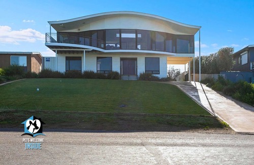 Goolwa Beach House | Architect Designed Spectacular Beachhouse with Sweeping Views