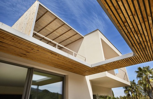 Sorede Villa | Architect-designed villa at the foot of the Albères mountains/7 km from beaches