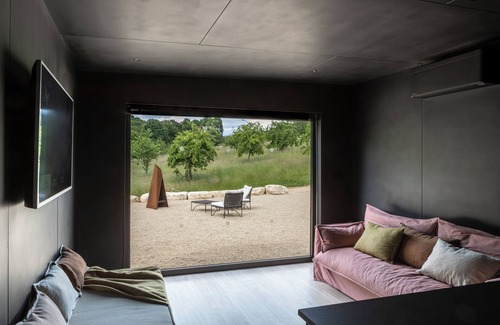 Whittington Cabin | Architectural gem on an acclaimed cotswold farm /1