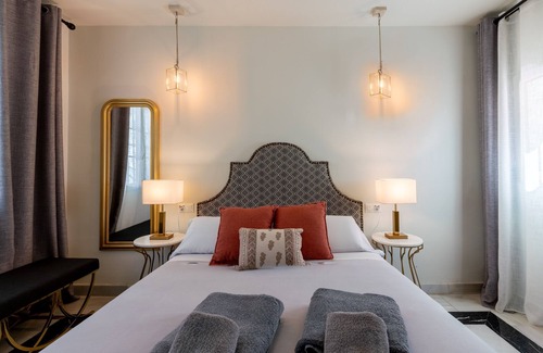 Historical Center Hotel | Arco de la Seda Ático Suite