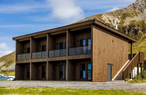 Flakstad Apartment | Arctic Apartments - Ramberg Beach