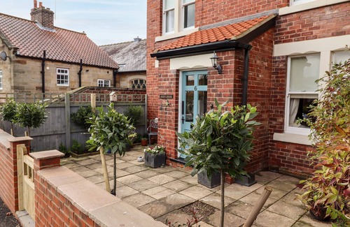 Briggswath Cottage | ARDEN HOUSE, pet friendly, with open fire in Whitby