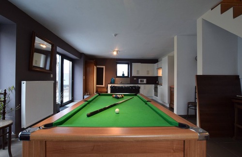 Vaux-sur-Sure Cottage | Ardennes Stay for 18 guests