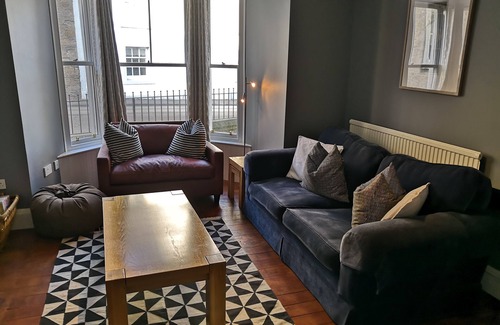 Anstruther House | Ardlui, central location just a short walk from the Famous Harbour and Fish Bar