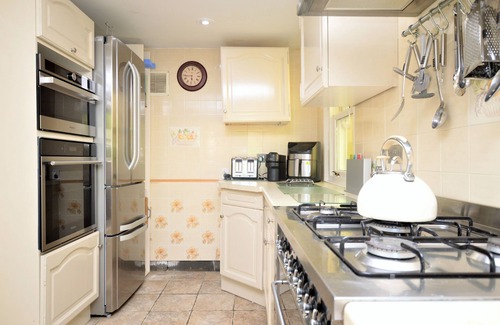 Kilmun House | Ardmun House - waterfront villa that sleeps 6 guests in 4 bedrooms