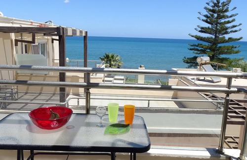 Kalyves Villa | Arena - Beach Villa - - Wifi- Sleep 4 - Sea view - Direct access to beach