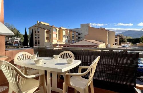 Argeles Plage Apartment | Argelès-sur-Mer : Studio cabine avec terrasse, proche plage et commerces, parfait pour famille - FR-1-225-637