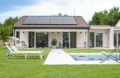 Borgo Milano Apartment | Armonia Suites - Acqua- new apartment with garden and pool in Verona