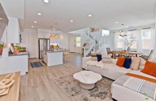 Terra Lago House | Armonia105- Dream Villa Lago Premier Views 4BR Pool Games Pets