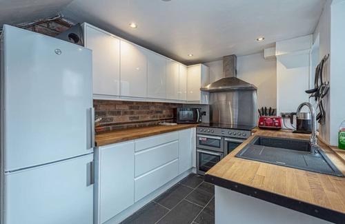 Dolgellau House | Arran Villas · Character Townhouse in Town Centre & Superb Views