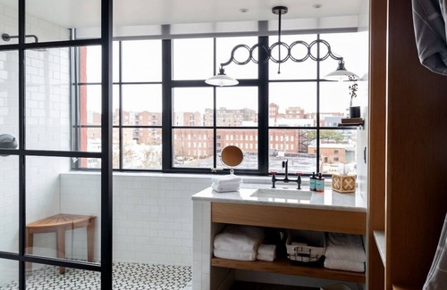 South Main Historic District Hotel | Arrive Memphis, Bigger Studio Room, Dogs Allowed, Minutes to Court Square!