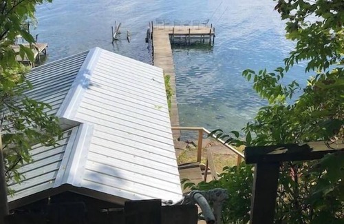 Dresden House | Arrowhead Beach-Seneca-Waterfront-Hot Tub-Wine Trail-Pets, Recently Updated-Covered Deck