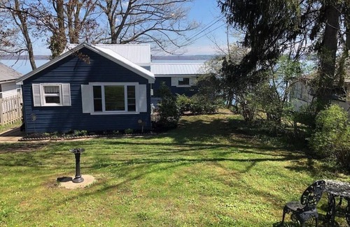 Dresden House | Arrowhead Beach-Seneca-Waterfront-Hot Tub-Wine Trail-Pets, Recently Updated-Covered Deck