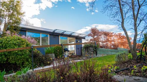 Arrowtown Apartment | Arrowtown Gold - Elevated Two Bedroom Apartment