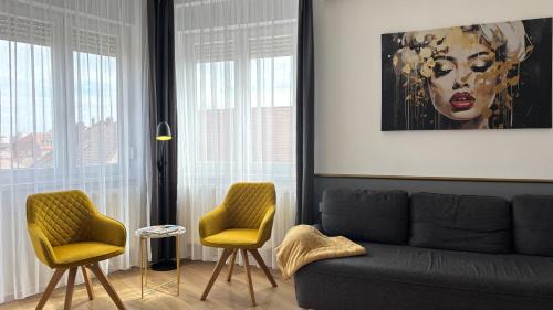 Pecs Apartment | Art-déco