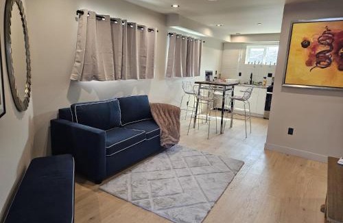 North of Montana Apartment | Art District Downtown Spacious Homes