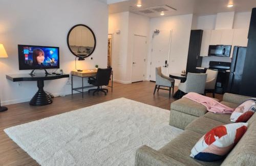 North of Montana Apartment | Art District Downtown Spacious Homes