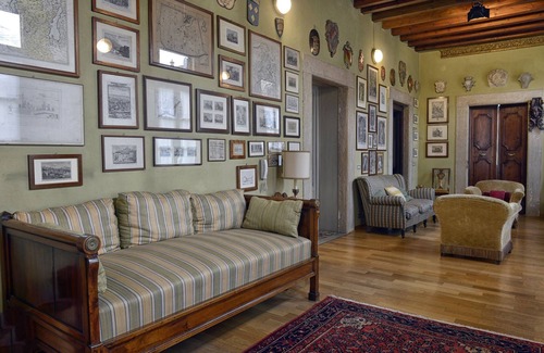 Brescia Antica Apartment | ART GALLERY APARTMENT IN BRESCIA CENTER