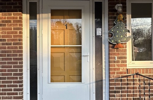 Johnson City House | Art Haven Unit 1. Close to everything!