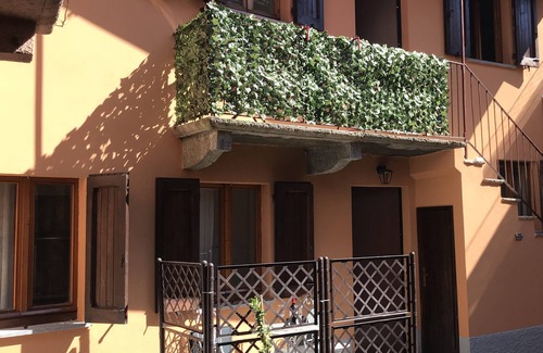 Lecco Apartment | Artdeco Luxury suite Pescarenico 2