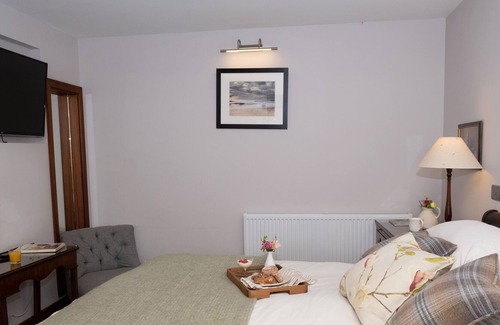 Stockbridge Cottage | ARTHUR TURNER, THE APPLE ROOMS, pet friendly in Stockbridge