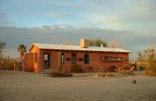 Panorama Heights Cabin | Artistic, Cool & Comfy Cabin Rental in Joshua Tree