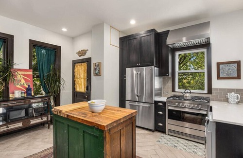 Buckman Neighborhood House | Artistic Victorian Gem in a Trendy neighborhood