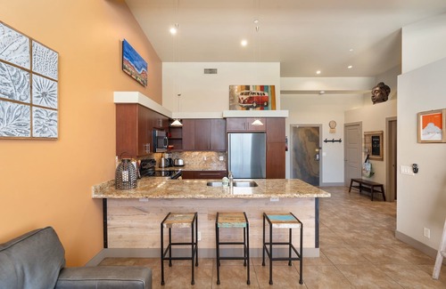 West Sedona Apartment | Artsy Loft. Big Views. Next to Starbucks, Organic Pizza & Groceries.