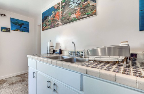 Espanola Apartment | Artsy Studio w/Patio: 25 Mi to Santa Fe